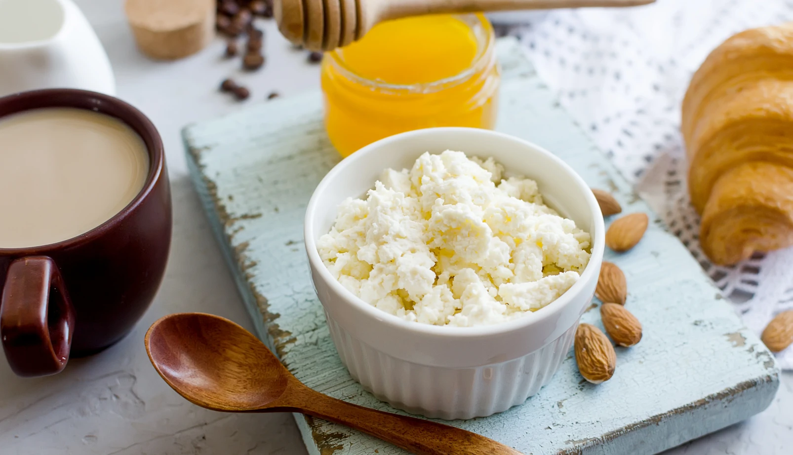 8 продуктов для полезных завтраков: что советует есть гастроэнтеролог