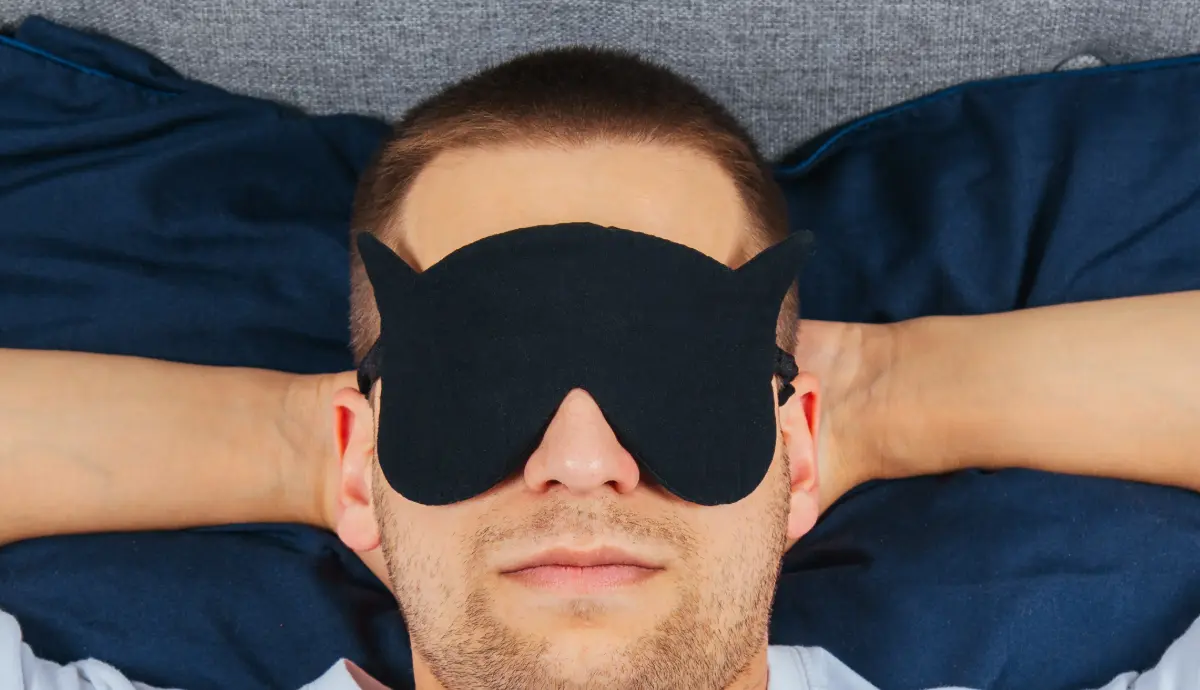 Чи корисно дорослим спати вдень? Що кажуть науковці про денний сон