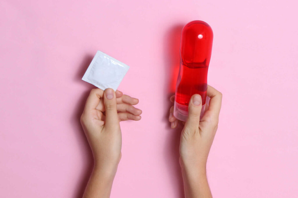 Просто надеть презерватив недостаточно. 7 неочевидных ошибок защищённого секса - Лайфхакер