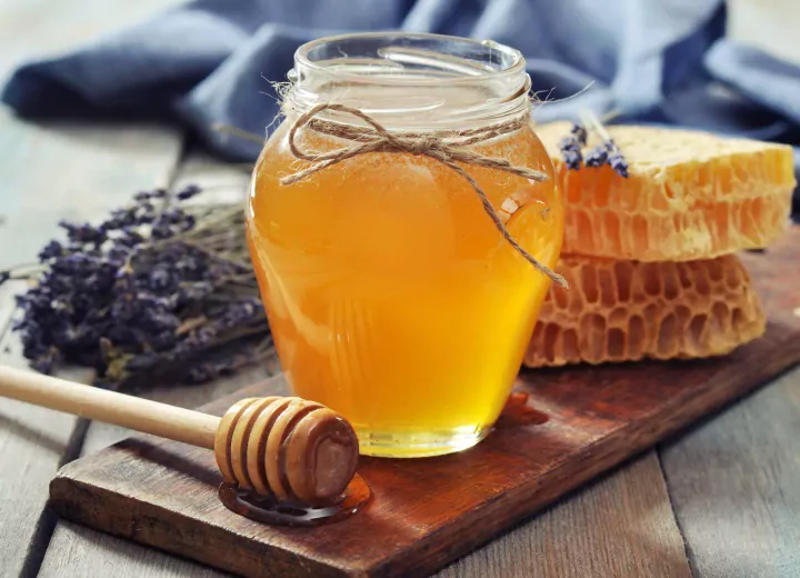 Мёд: польза и вред для организма