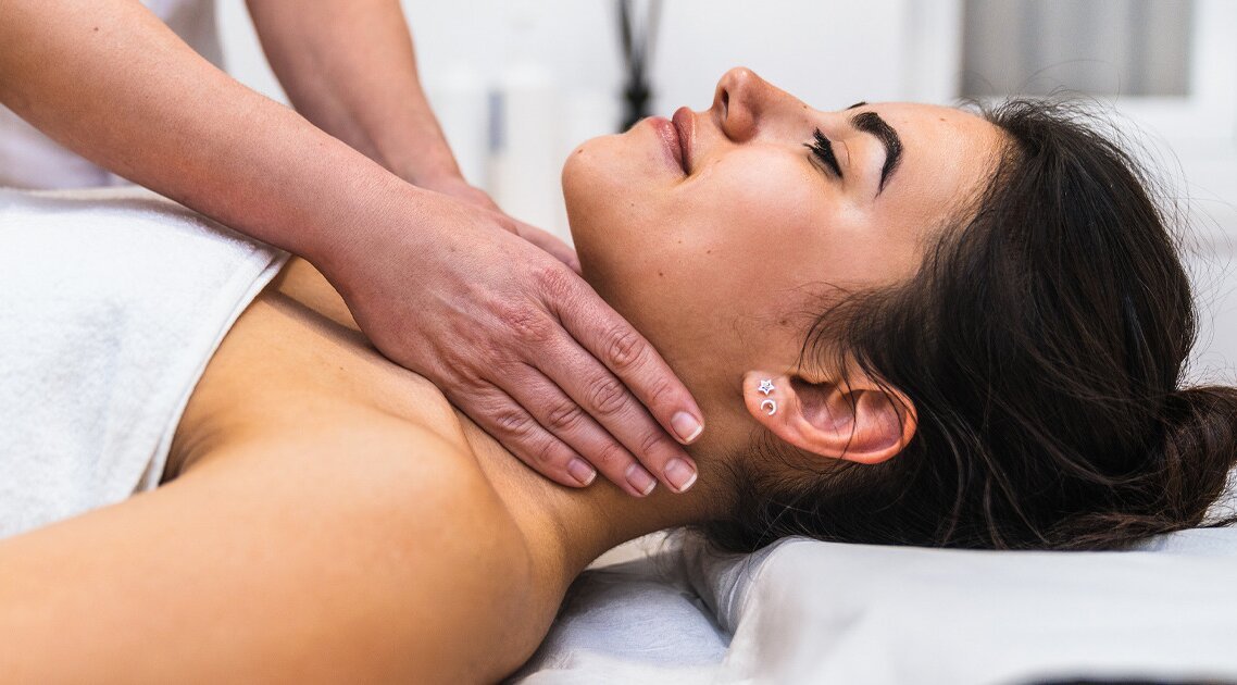 Что такое лимфодренажный массаж и кому он подходит?
