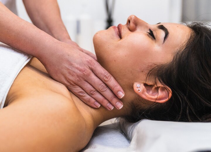 Что такое лимфодренажный массаж и кому он подходит?