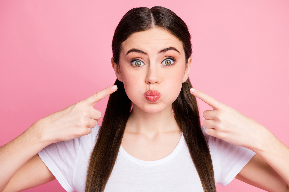 Как уменьшить щеки и сделать лицо худее?