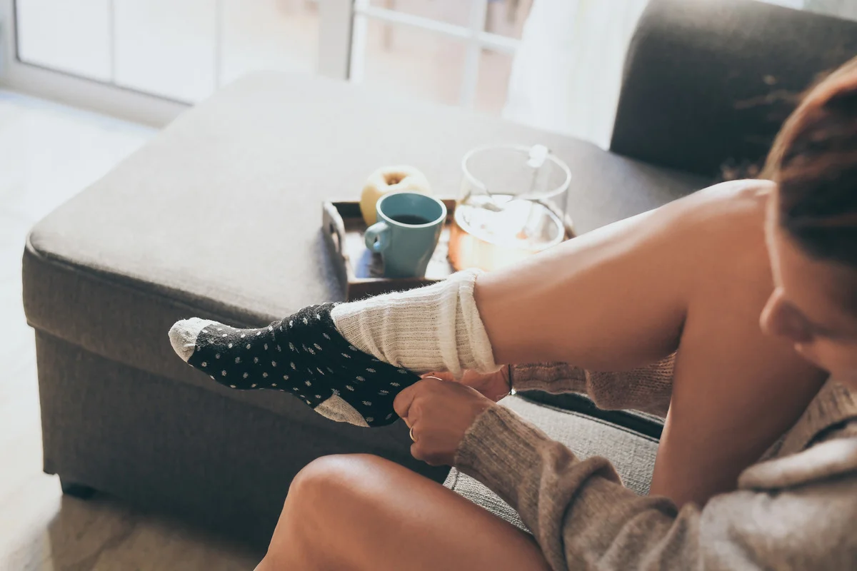 Мерзнут ноги даже в тепле? Возможная причина — эндартериит