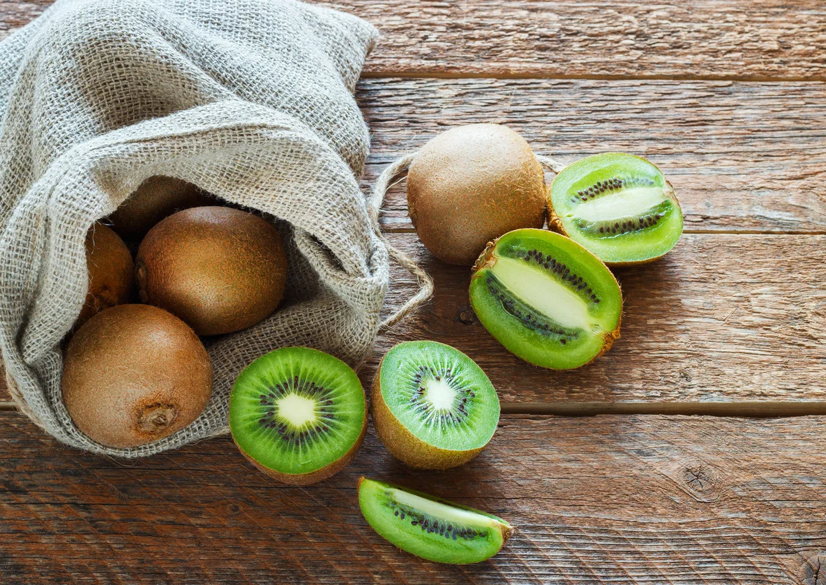 Чим корисне ківі і скільки його можна з’їсти без шкоди для здоров’я?