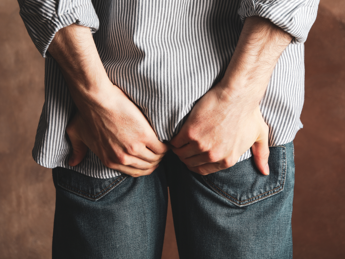 Чому розвивається геморой у чоловіків і як його вилікувати?