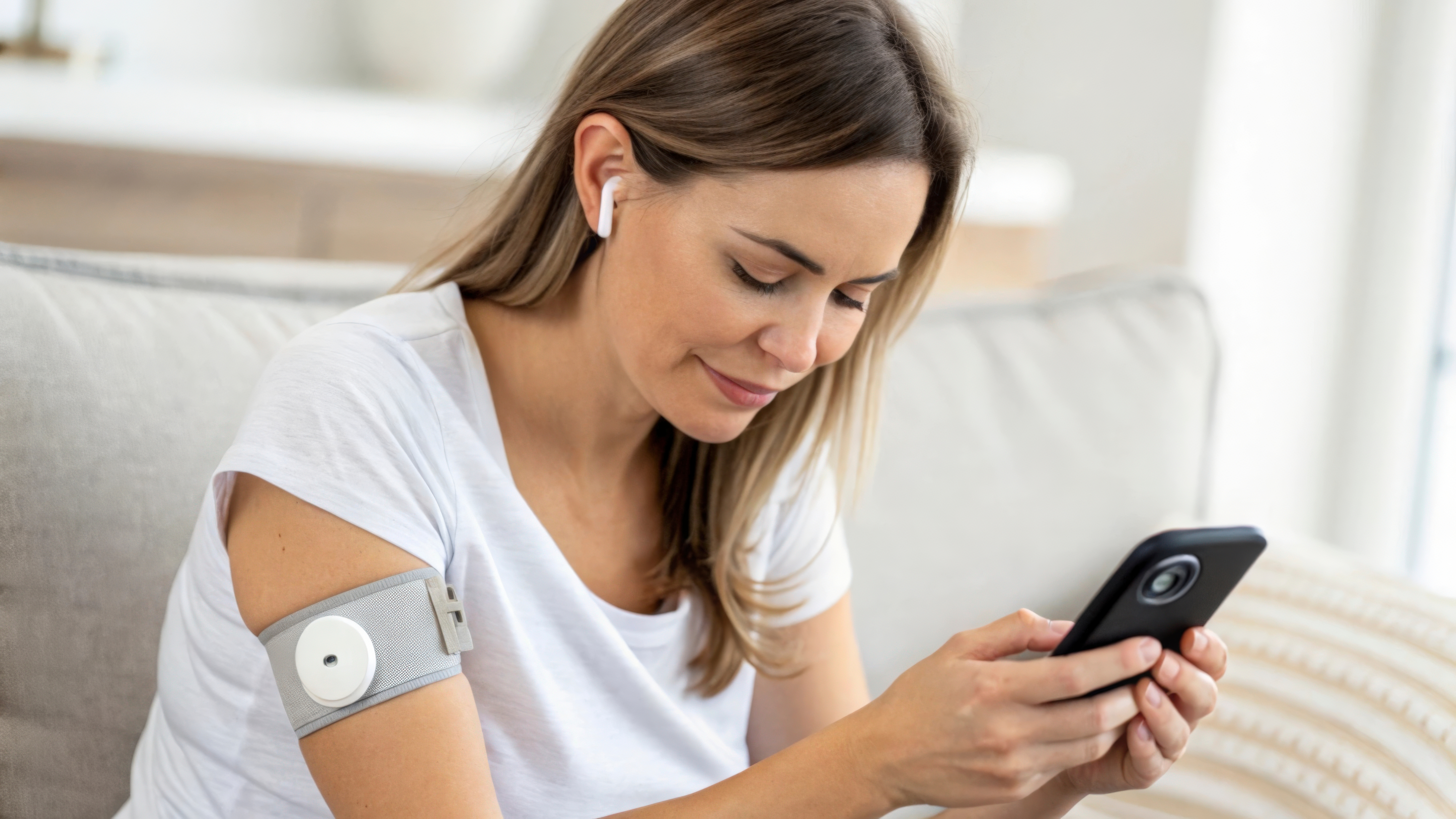 Безперервний моніторинг глюкози (CGM): як працює сучасний глюкометр?