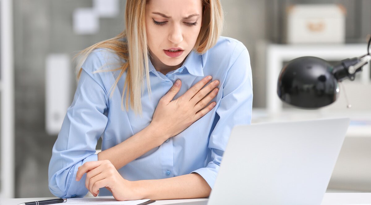 Біль у грудях: стенокардія чи невралгія?