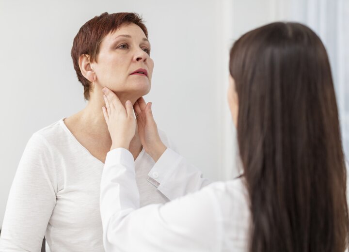 Какие гормоны вырабатывает щитовидная железа и как они влияют на качество жизни?