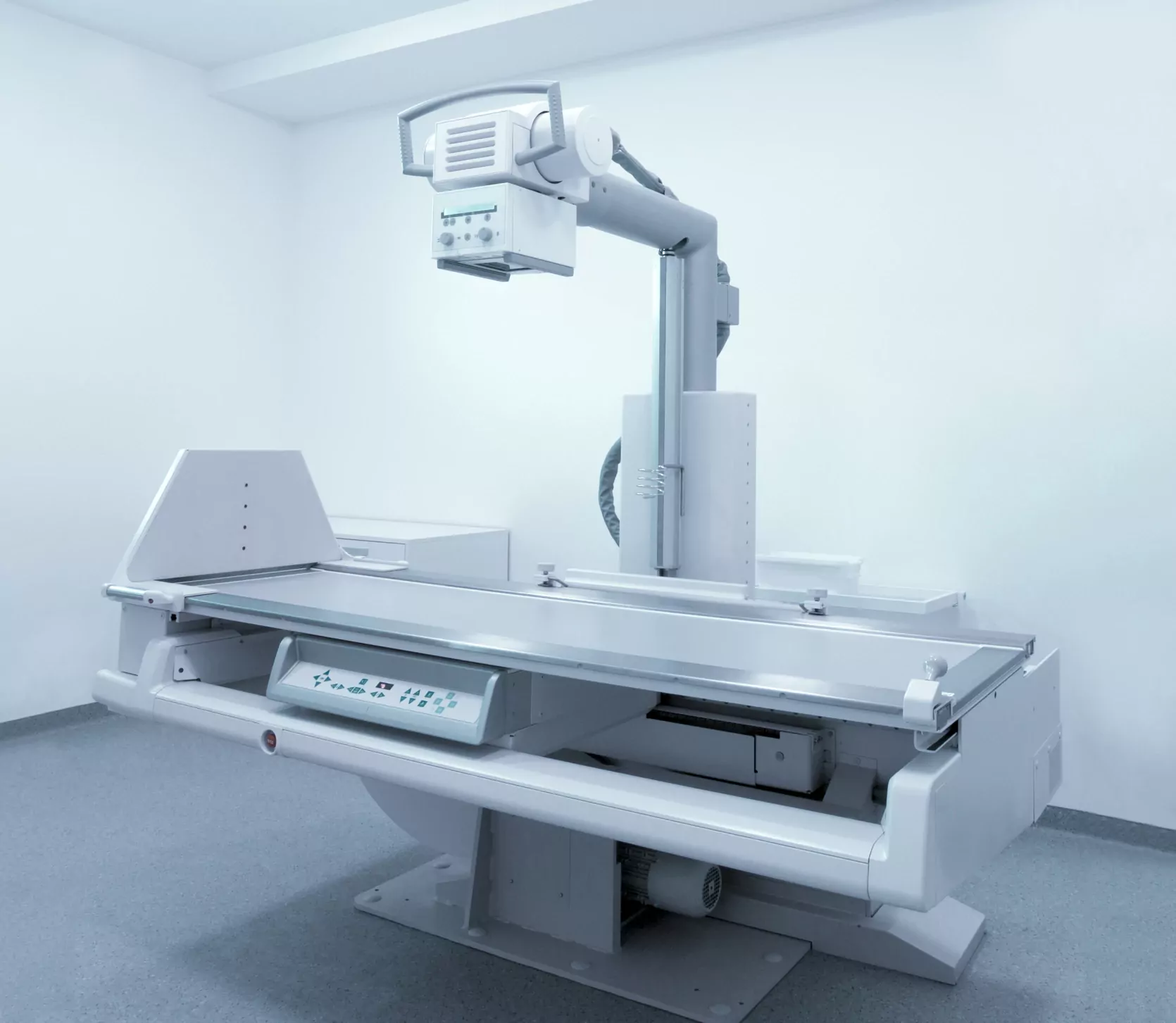 апарат для проведення рентгена легень в медичному центрі ОН Клінік Харків