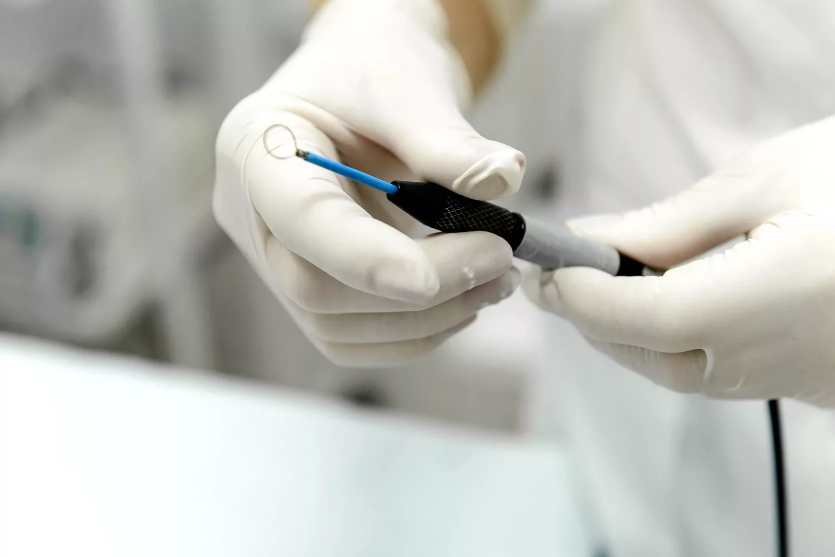 аппарат Сургитрон для иссечения анальных кондилом в медицинском центре ОН Клиник Белая Церковь