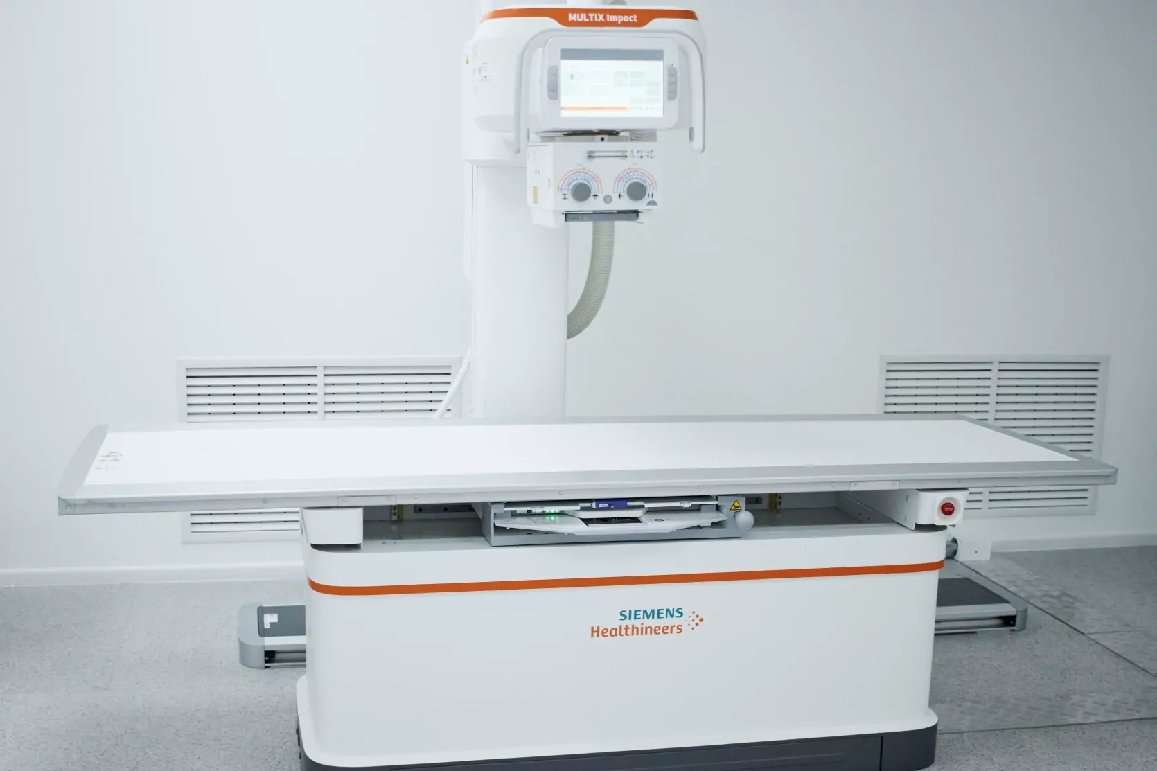 апарат для проведення рентгенологічних досліджень у медичному центрі ОН Клінік Миколаїв