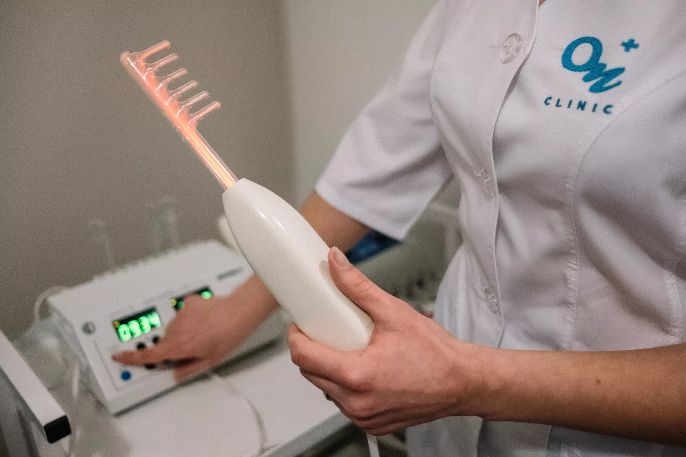 дарсонваль для лечения кожи головы и волос в медицинском центре ОН Клиник Одесса