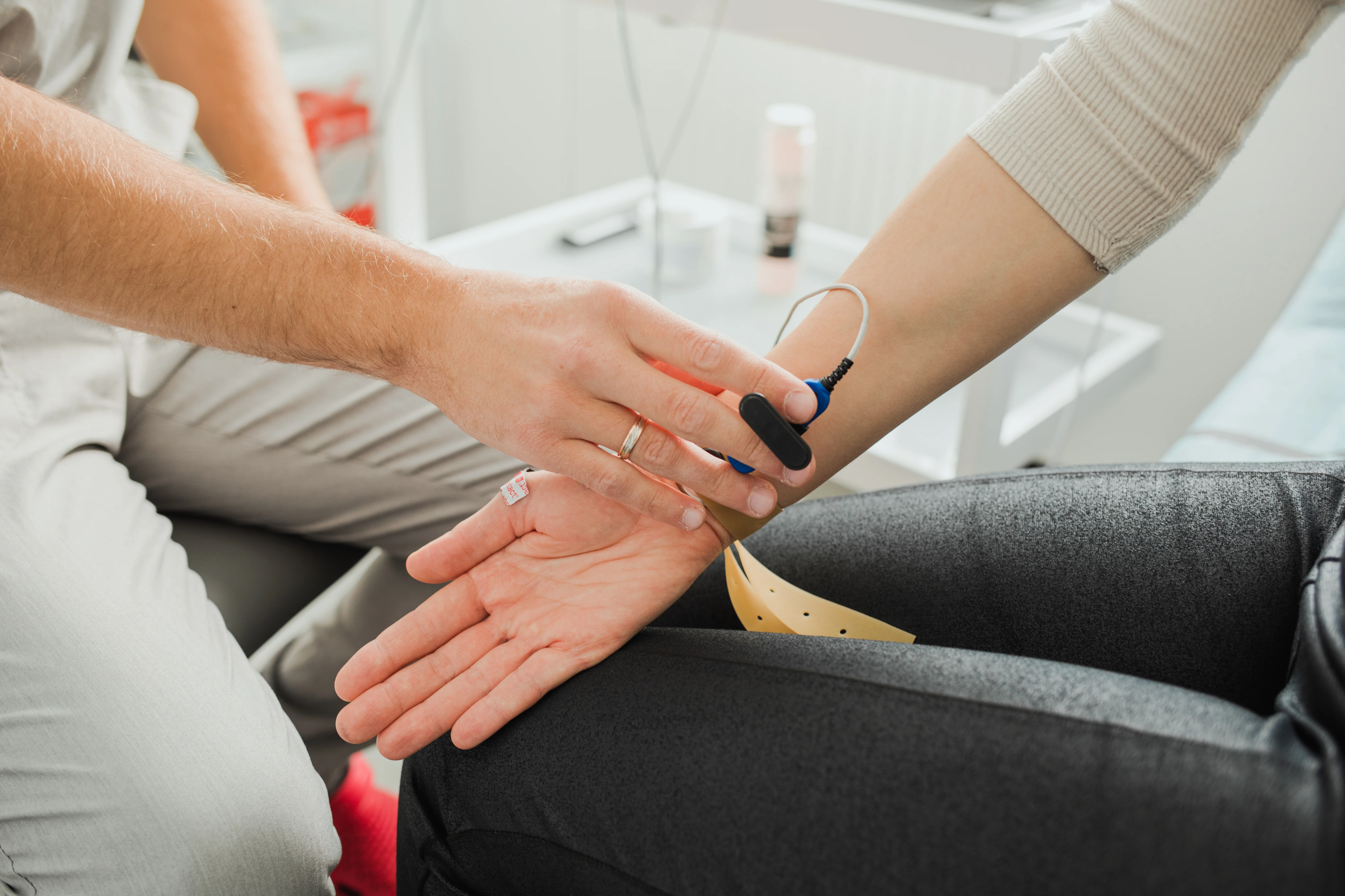 Електронейроміографія верхніх кінцівок