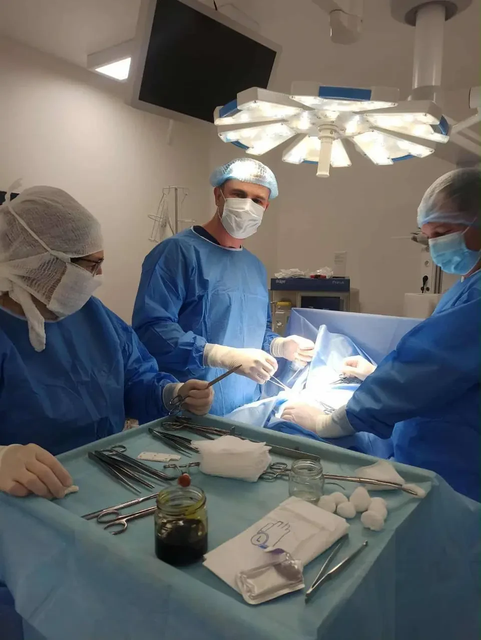 Євген Іванович зі своєю командою під час однієї з операцій