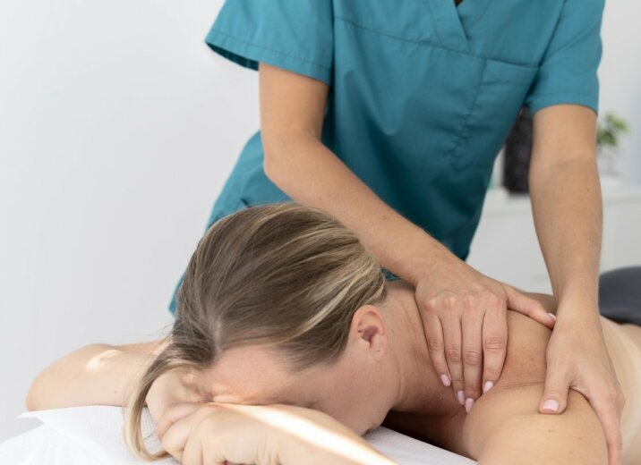 Подарункові сертифікати на курс масажу можна придбати у Миколаєві та Дніпрі