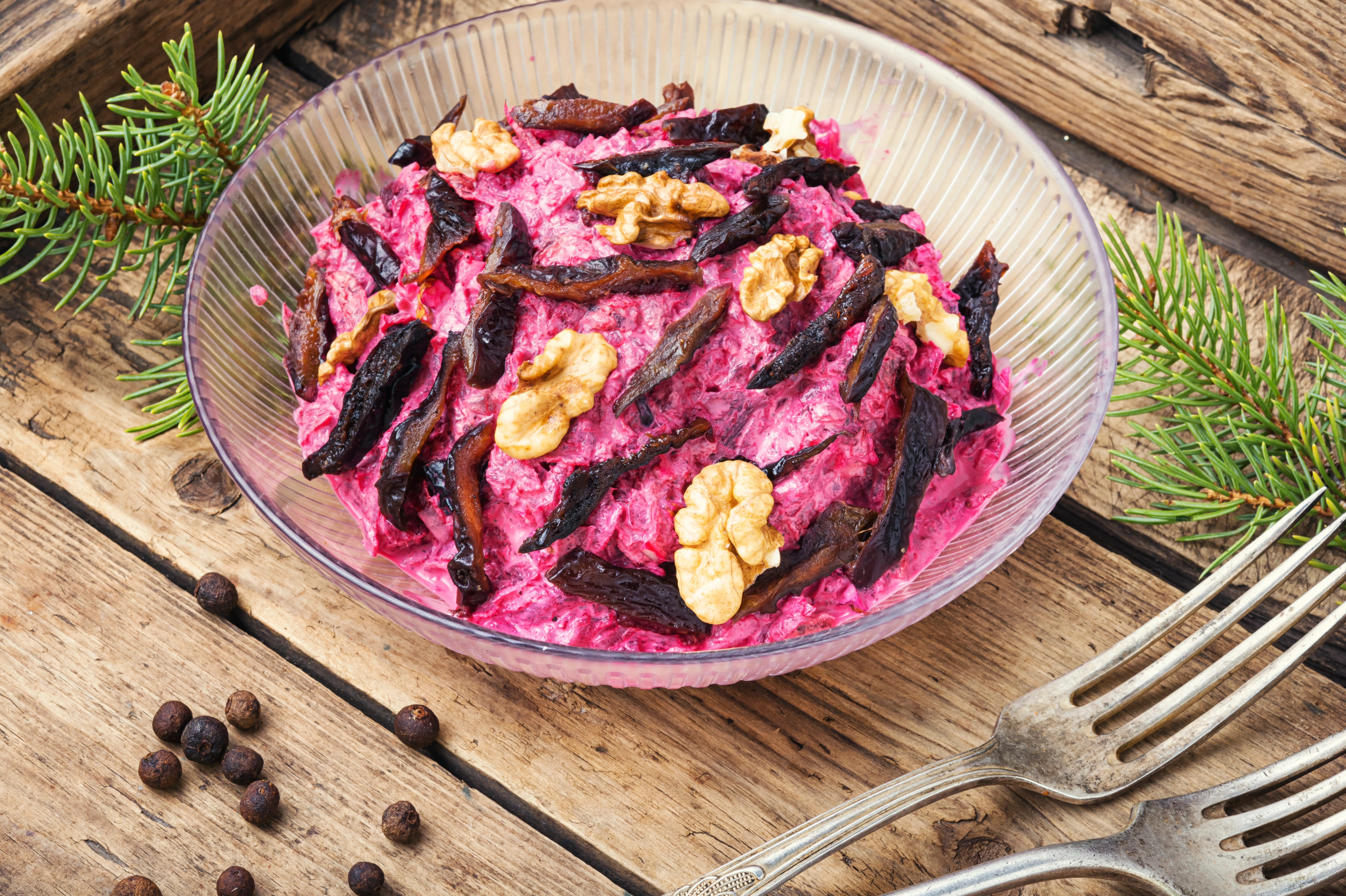 Секрет «чистих» судин та гарного травлення: 7 переваг буряка, які підтверджують гастроентерологи