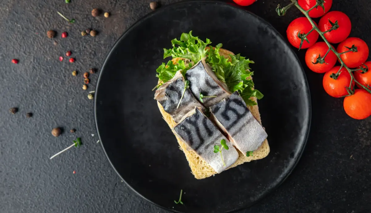 Чем полезен лимон и кому он может навредить?